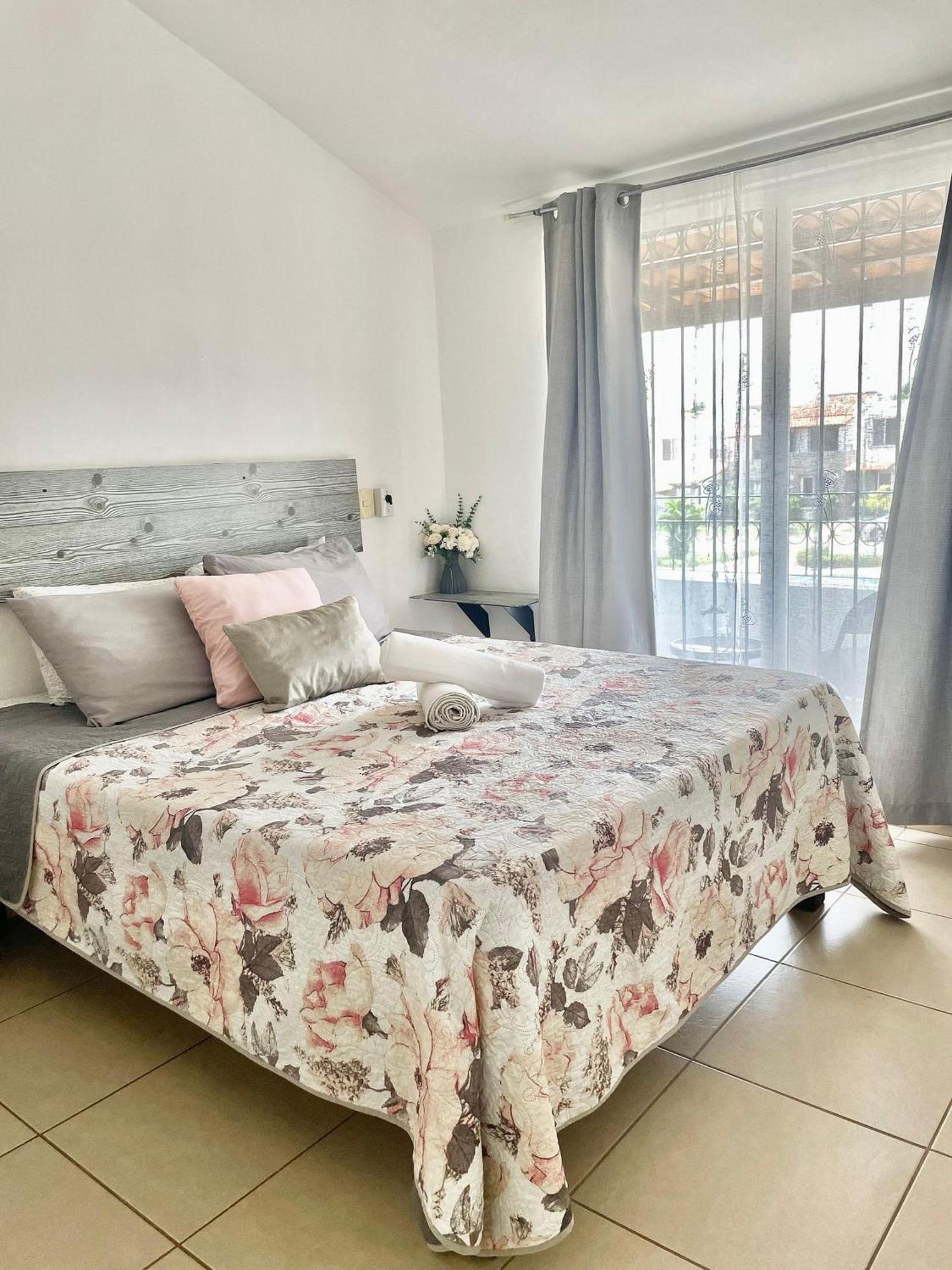Modern Pool Side, 3 Bdrm House With Parking Villa Puerto Vallarta Eksteriør bilde